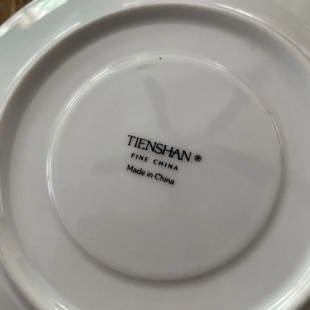 6 Vintage Poinsettia Christmas Saucer Plates Tienshan Fine China Deck Halls 6”